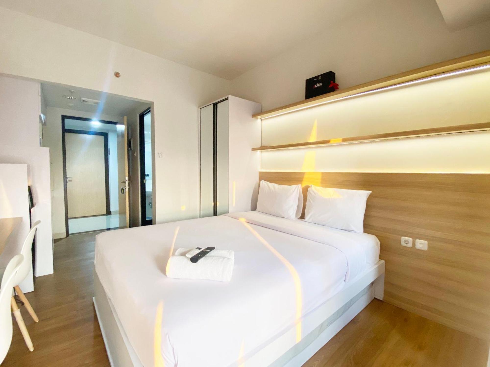 Minimalist And Homey The Alton By Travelio * Semarang